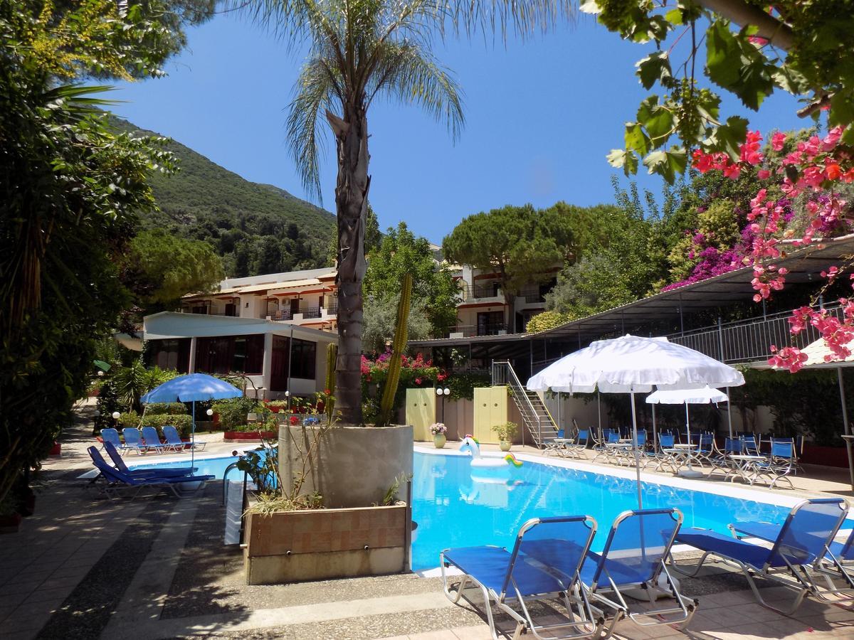 Lefkas Blue Hotel Nikiana Exterior photo