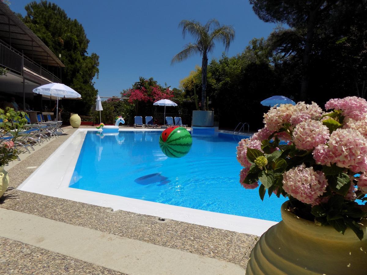 Lefkas Blue Hotel Nikiana Exterior photo
