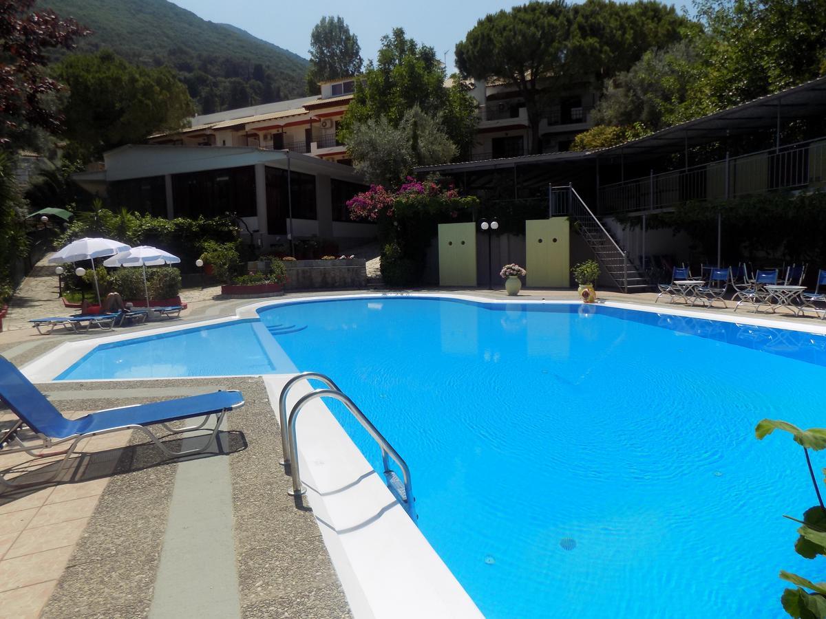 Lefkas Blue Hotel Nikiana Exterior photo