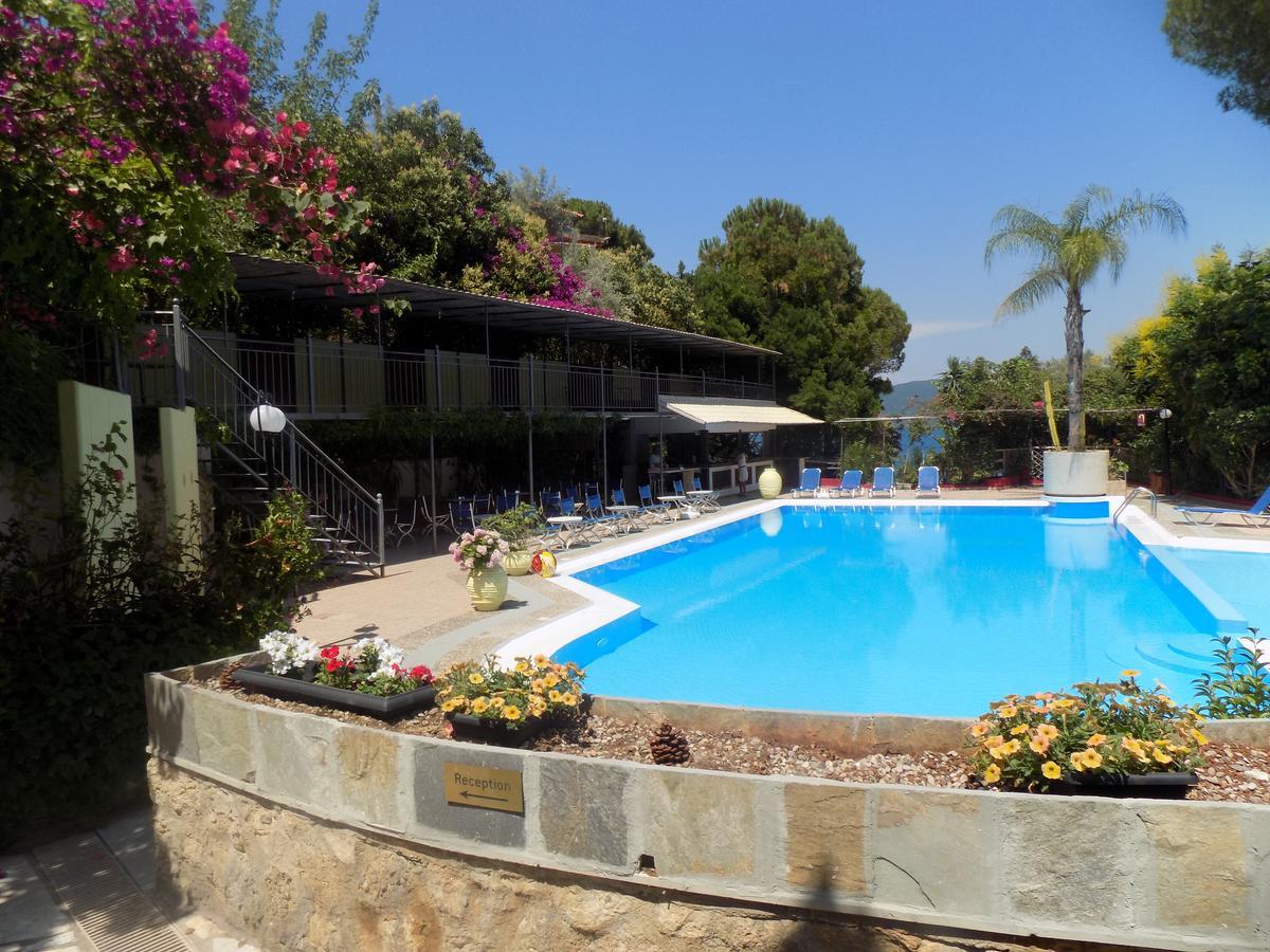Lefkas Blue Hotel Nikiana Exterior photo